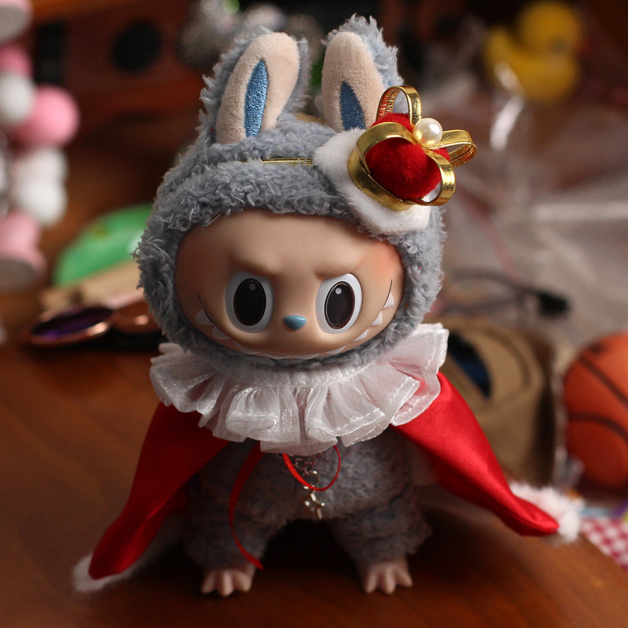 ๐ โRoyalโ Labubu Outfit โ Cape & Crown Set (Doll Not Included)